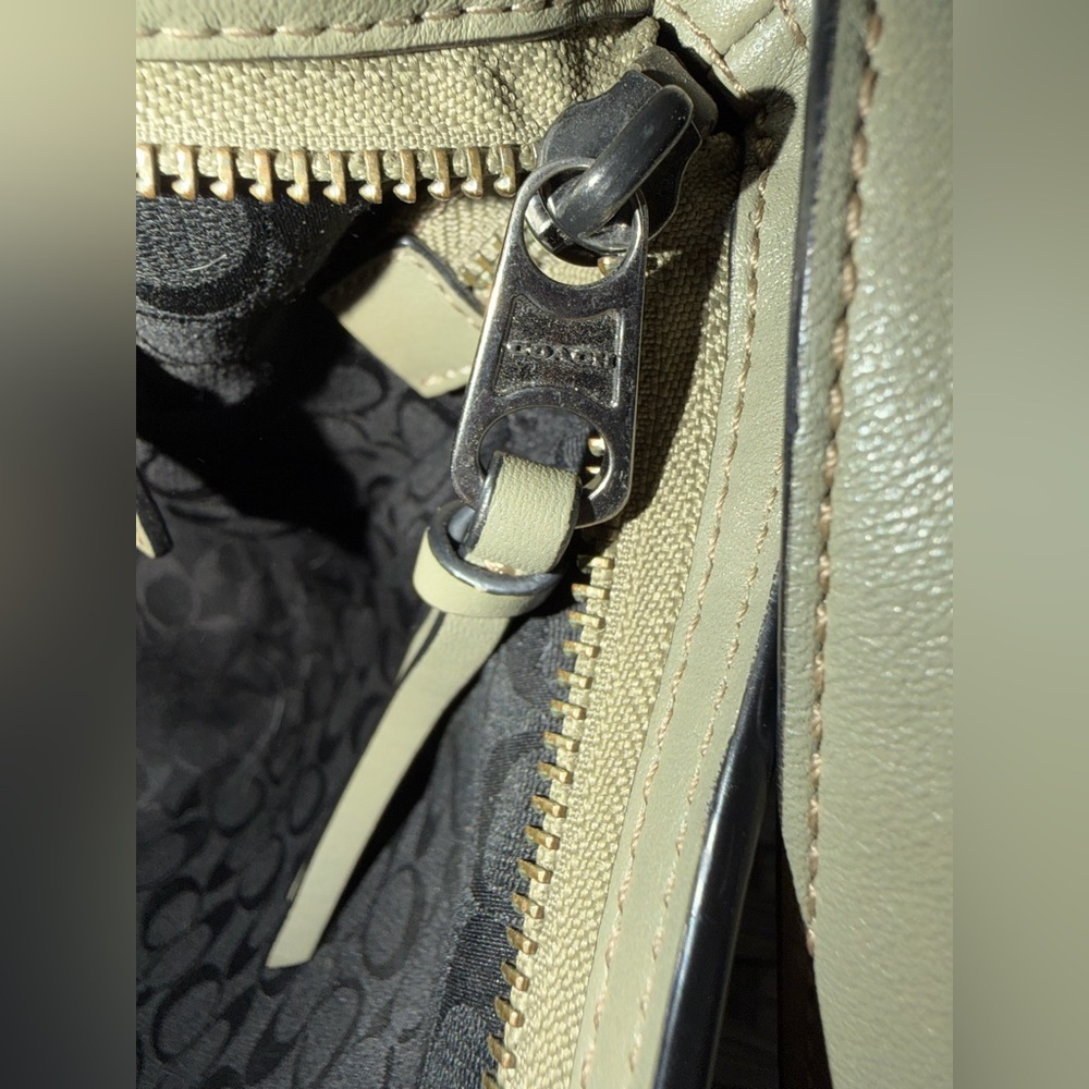 Coach Bleecker Grommets Leather Bucket Crossbody Olive Green 32386 - Picture 13 of 16